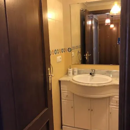 アパート Amplio Y Acogedor Piso Con Garaje En Nueva *