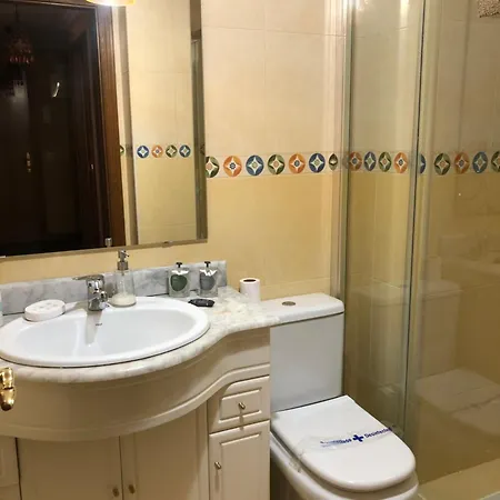 Amplio Y Acogedor Piso Con Garaje En Nueva アパート
